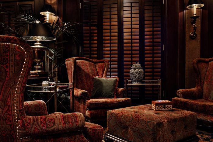 Connoisseur Club